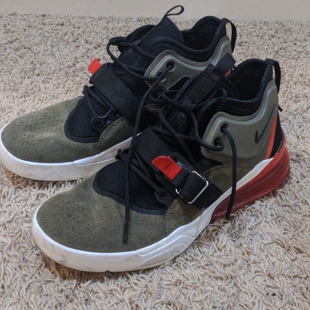 Air Force 270